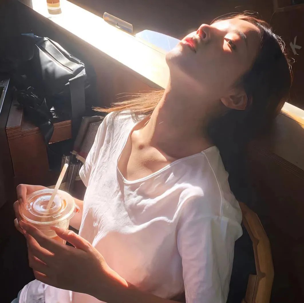 凯旋在子夜